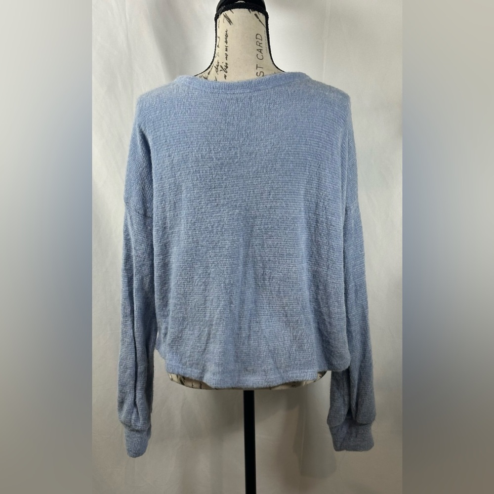 Hollister Light Blue Knit Top - Picture 4 of 11